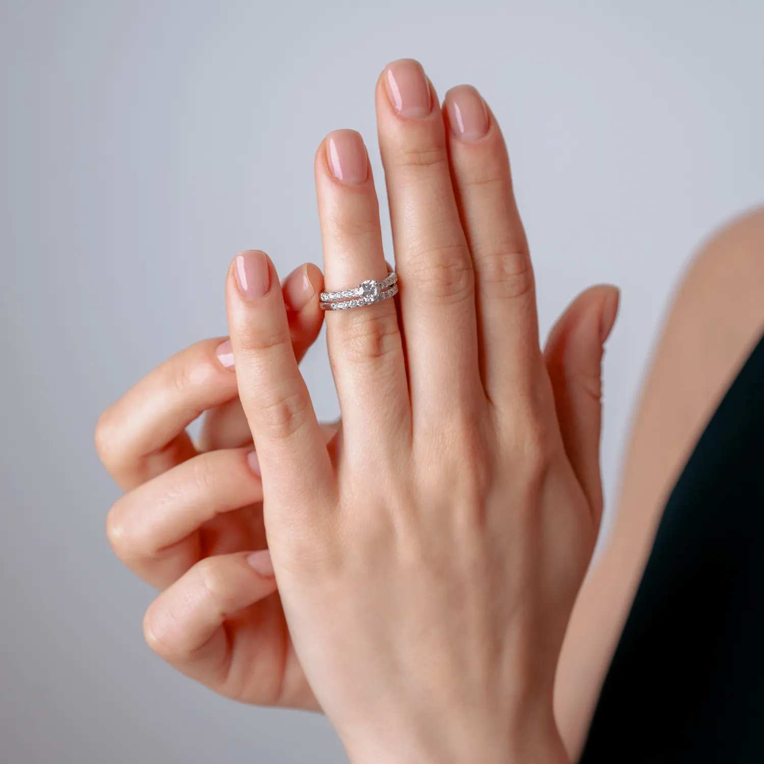 Inel de logodna din aur alb cu diamante de 1.024ct create in laborator