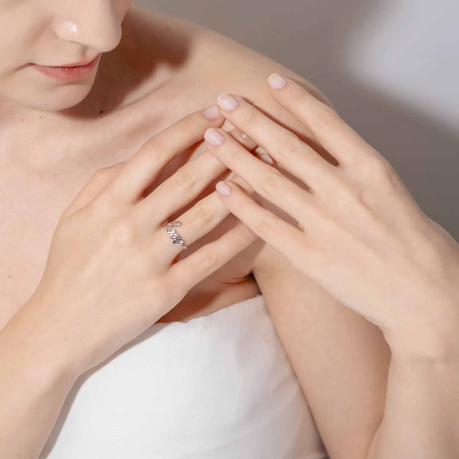 Inel semi eternity impletit din argint cu zirconii