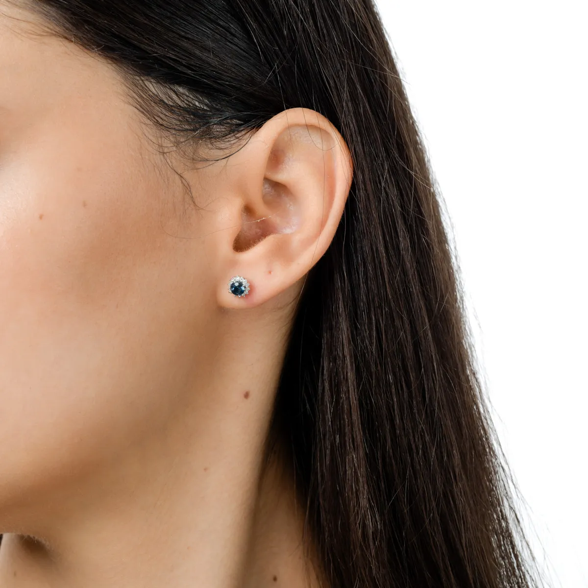 Cercei minimalisti din aur alb cu topaze London blue de 0.5ct si diamante de 0.1ct - imagine 3