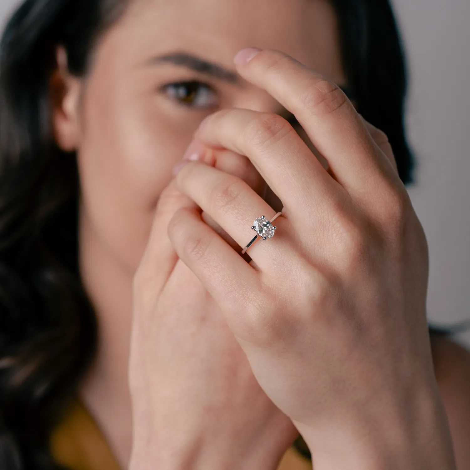 Inel de logodna din aur alb cu diamant solitaire de 1ct creat in laborator