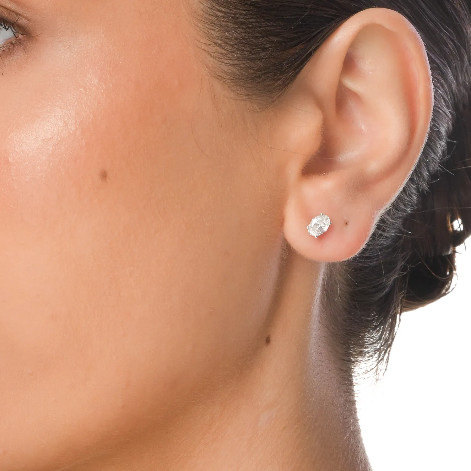 Cercei din aur alb cu diamante solitaire de 1ct create in laborator taietura ovala