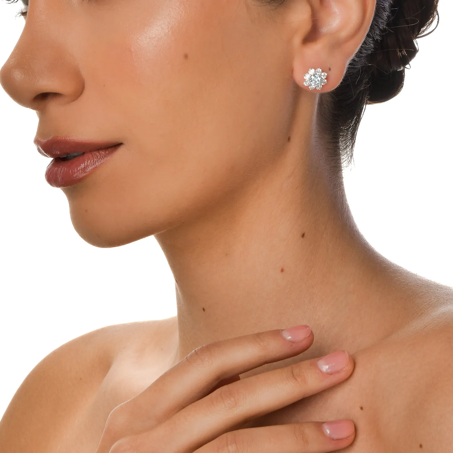 Cercei floare din aur alb cu diamante fancy albastre si diamante incolore de 2.5ct create in laborator