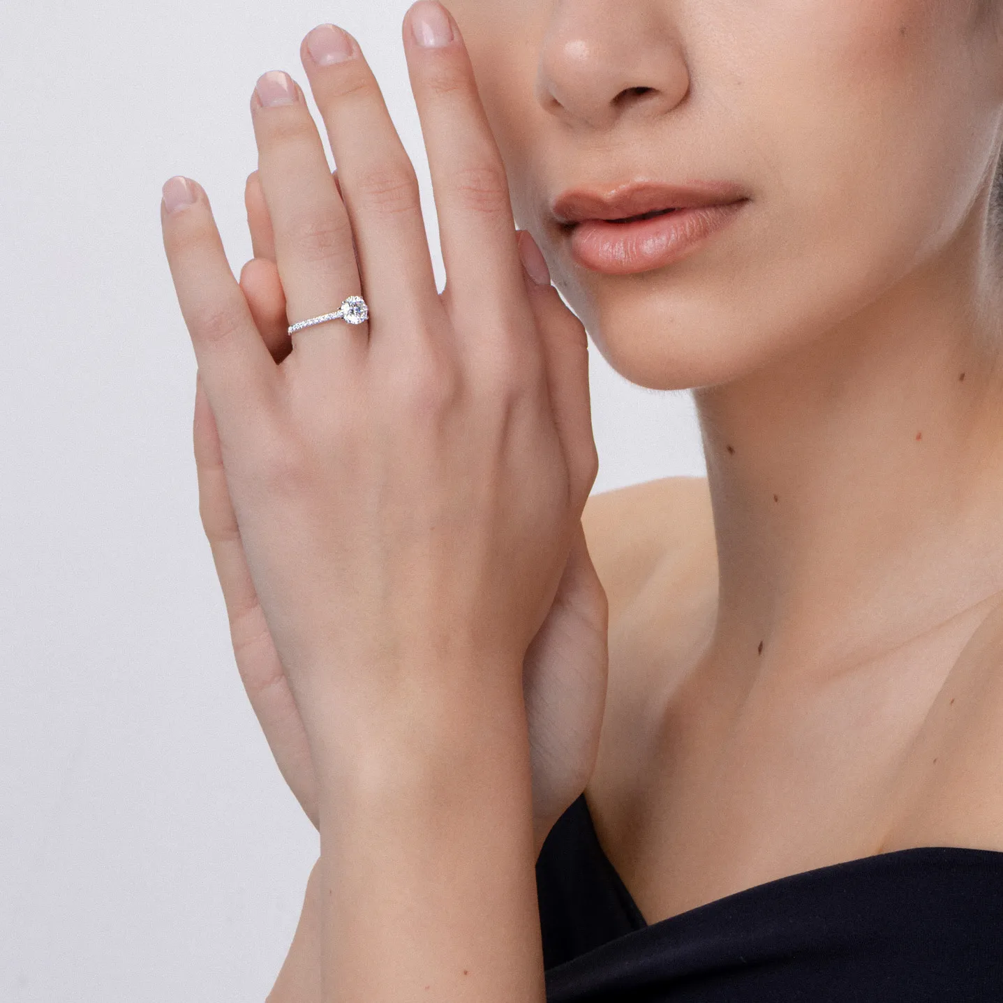 Inel din aur alb cu diamante de 1.2ct create in laborator