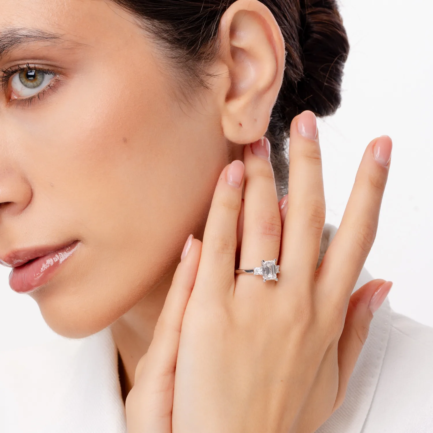 Inel din aur alb cu diamante de 2.35ct create in laborator