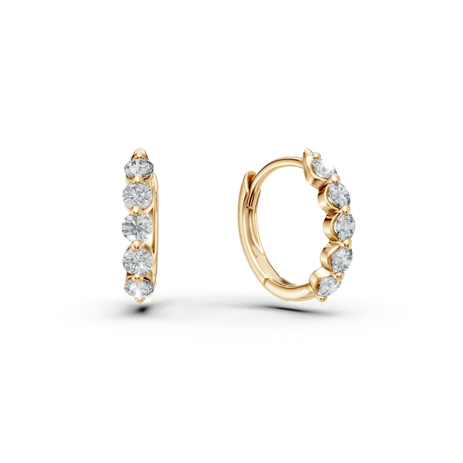 Cercei din aur galben cu diamante de 0.2ct create in laborator