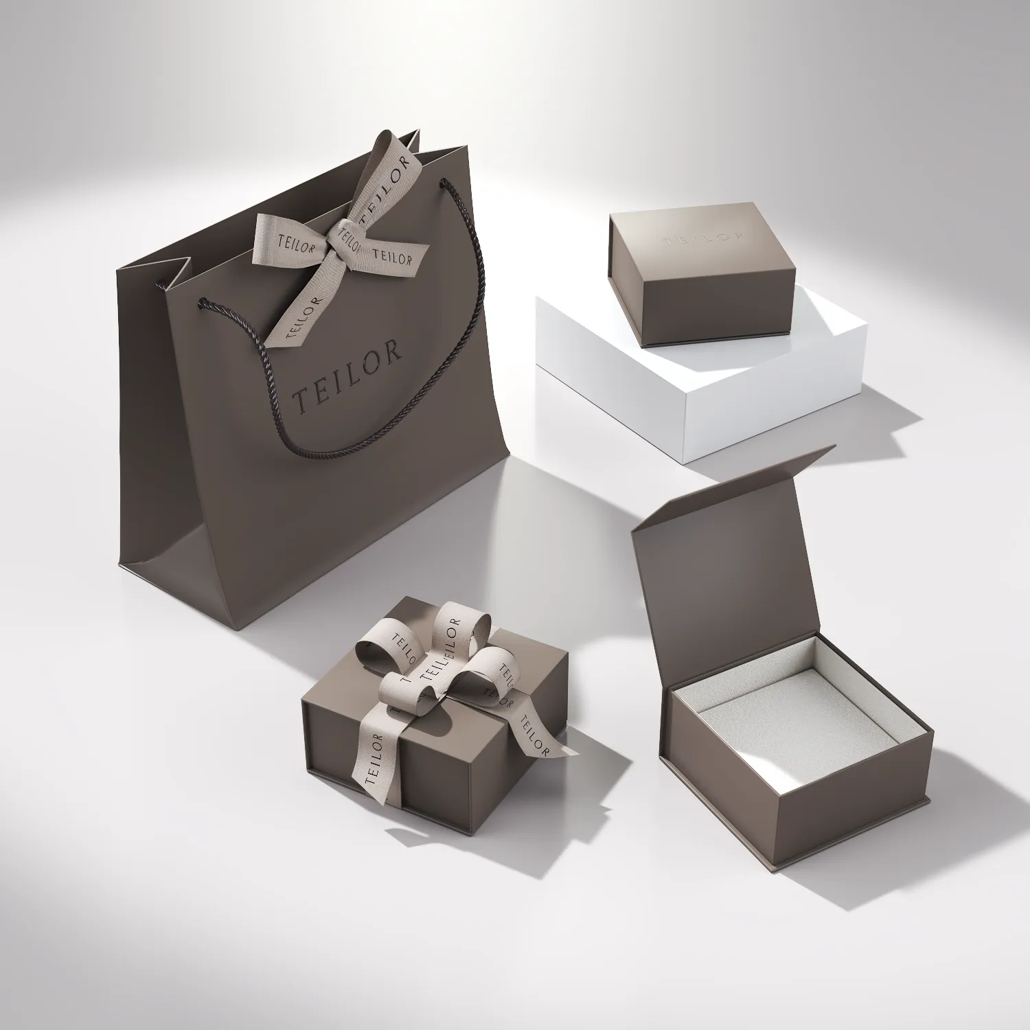 Bratara cu snur si pandantiv fluture din aur galben - imagine 5