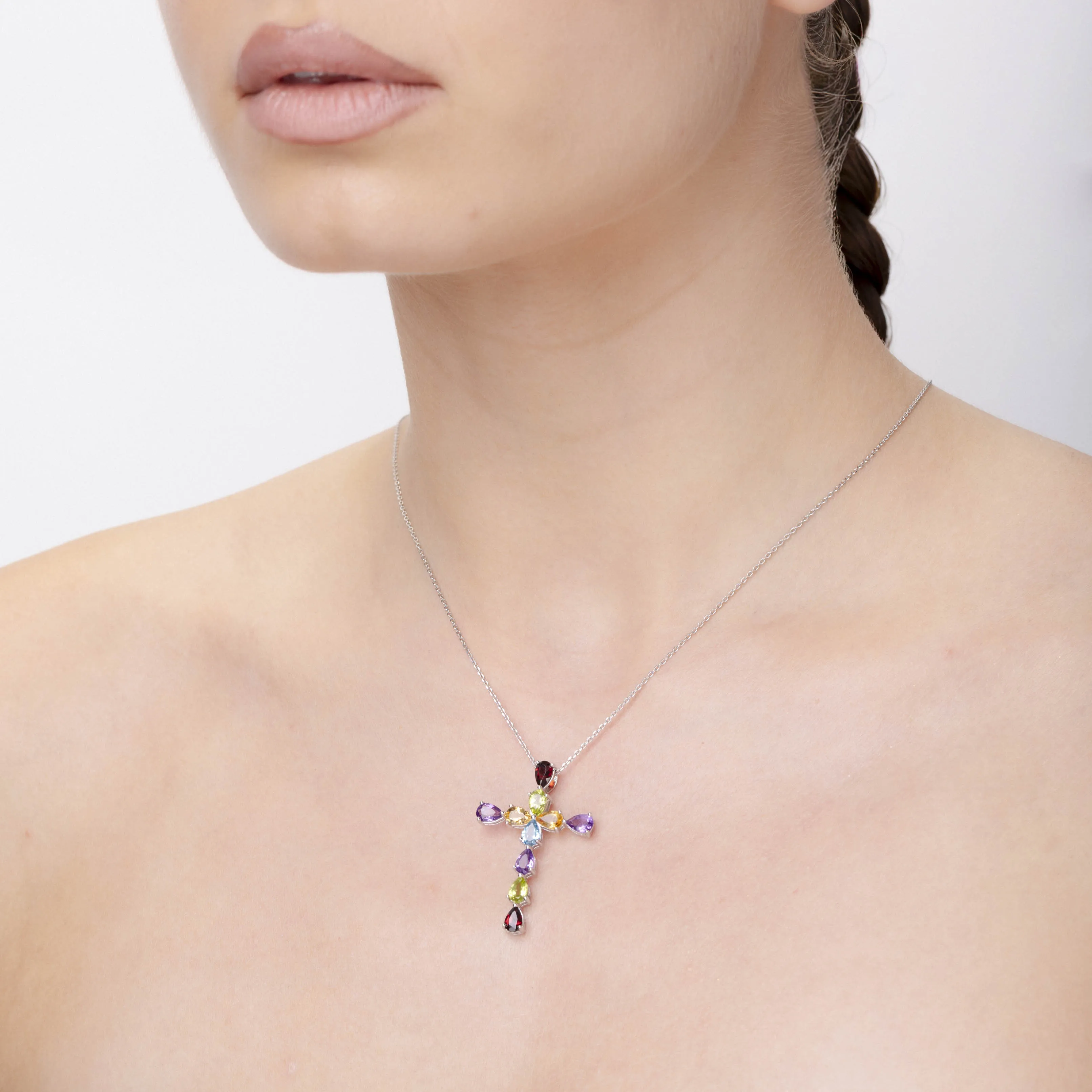 Lant din argint cu pandantiv cruce cu pietre semipretioase de 3.9ct